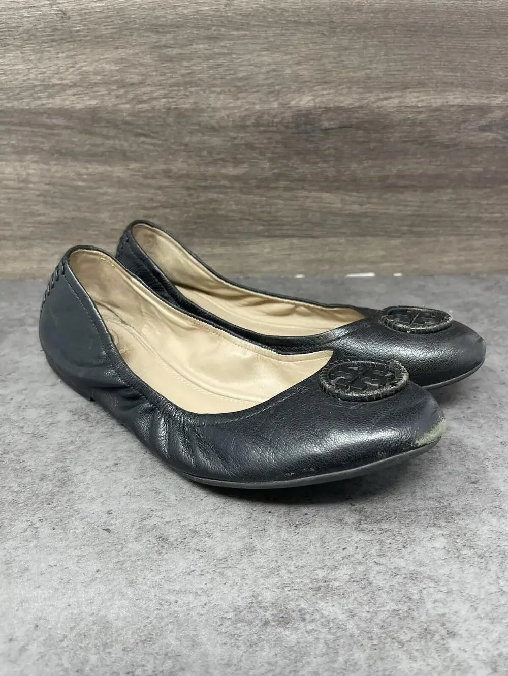 Tory Burch Black Leather Flats Womens Size 8.5 Slip On Shoes